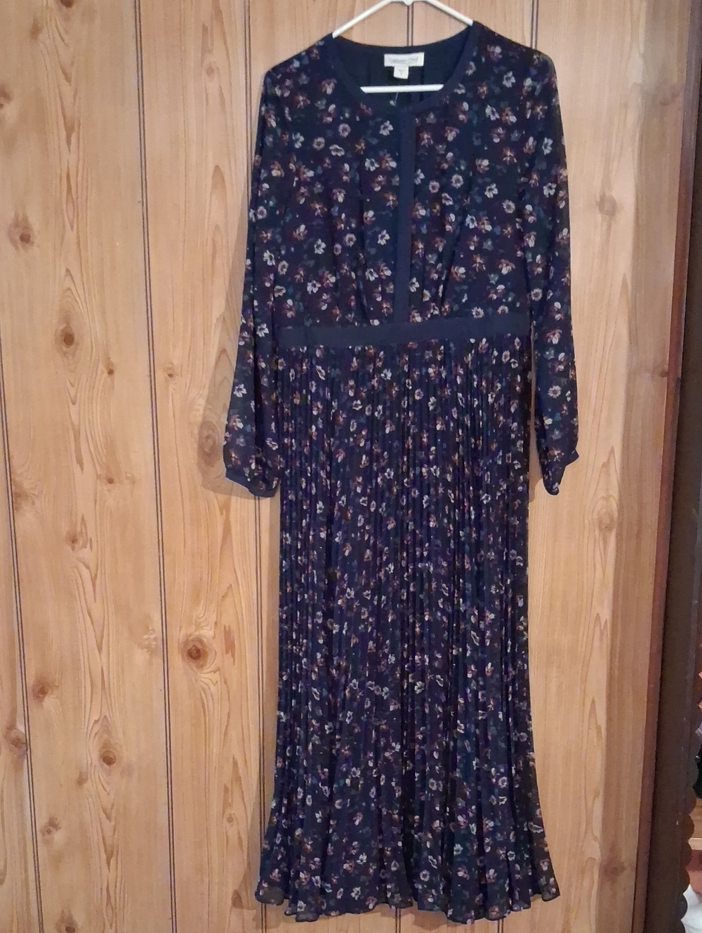 Coldwater Creek Navy Floral Pleated Maxi Dress